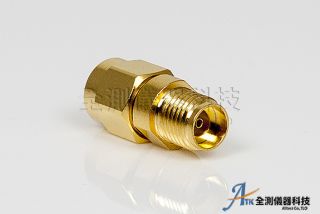 10 GHz│RA-SMA(M)-SMA(M) RF Adapter 高頻轉接頭全測儀器儀器科技依照客戶需求客製化各式RF元件耗材，SMA、2.4mm、2.92mm、3.5mm、1.85mm、1mm、N、SMP、SMPM、NMD、鍍金、鍍鎳、不鏽鋼各式樣材質。 如希望得到最新產品資訊、儀器校正、儀器維修、高頻連接零組件相關問題，請聯繫我們。