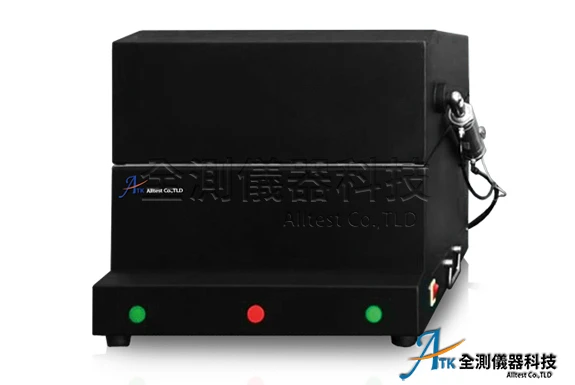 RF shielding box 氣動式隔離箱 應用於8G NR sub-8GHz、Bluetooth 、WiFi、GSM、WCDMA、CDMA2000、TDSCOMA、LTE、NBIOT、WIMAX、Zigbee、RFID、NFC、UWB、IrDA、藍芽、天線、手機、無線網卡、路由器、耳機等無線通訊產品測試。 隔離箱是運用金屬來屏蔽電磁波，可防止隔離箱的電磁波洩漏或外部電磁波干擾，具有優秀的電磁波屏蔽性能。 RF shielding box 隔離箱 可與頻譜分析儀和無線通訊測試儀等高頻測試儀器，用於量測無線電磁波，可依照客戶需求配置濾波器。以往的射頻測試需在密閉的隔離室進行，但隔離室的成本太高，不適合量產使用，隔離箱則成為量產測試的最佳選擇。
